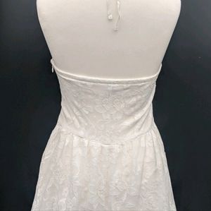 Hollister White Lace Halter‎ Romper/Jumpsuit Women's (M). Gently Used/Good Cond.